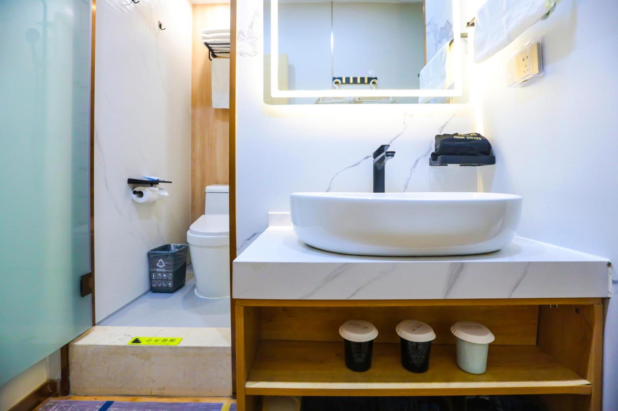Zhong An Hotel Beijing Former Residence Of Journalist Edgar Snow -Free Laundry Service,Free Freshly Ground Coffee,Provide Tourism And Ticketing Service ,English Service ,Near Tian'Anmen Forbidden City,Wangfujing Walking Street Eksteriør billede