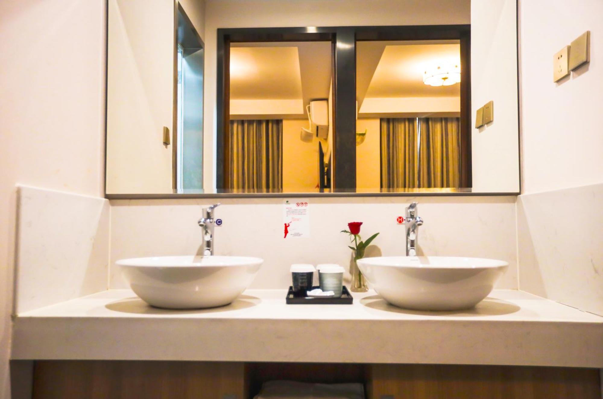 Zhong An Hotel Beijing Former Residence Of Journalist Edgar Snow -Free Laundry Service,Free Freshly Ground Coffee,Provide Tourism And Ticketing Service ,English Service ,Near Tian'Anmen Forbidden City,Wangfujing Walking Street Eksteriør billede